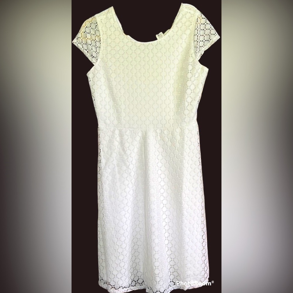 SALON STUDIO Women’s White Fully Lined Special Occasion Dress, Size Small, EUC.